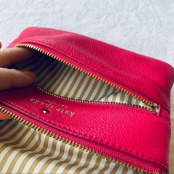 Kate Spade mini wallet clutch wristlet zipped pockets.Like new.Great par… - Picture 10 of 12